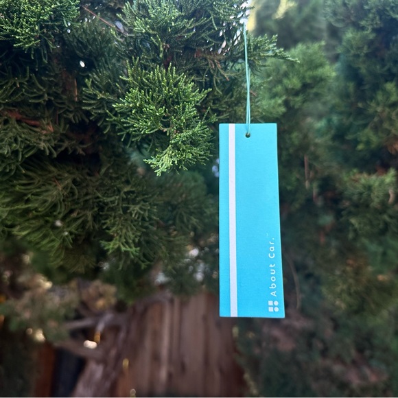 About Car Air Freshener | 24 Count (Pack of 1) | Cotton Clouds - Picture 5 of 6